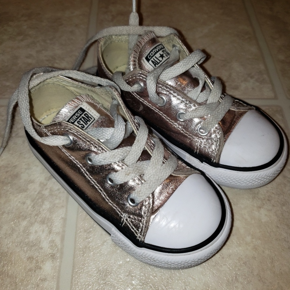 Toddler converse size 8 toddler